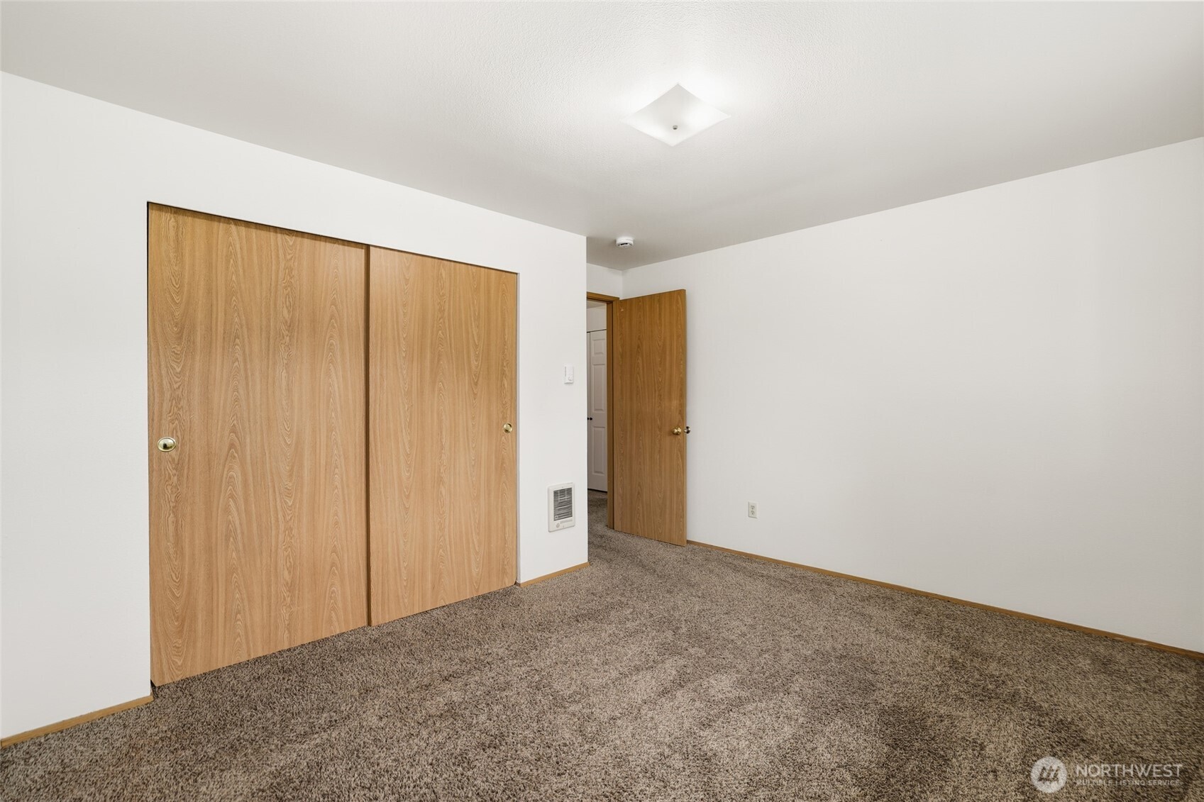 643 School Street SE, Lacey, WA 98503