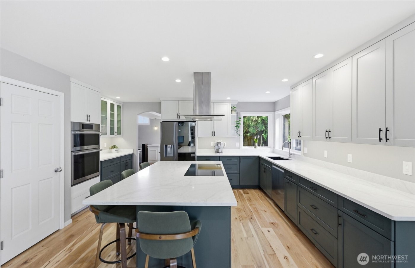 9604 215th Avenue NE, Redmond, WA 98053-7698