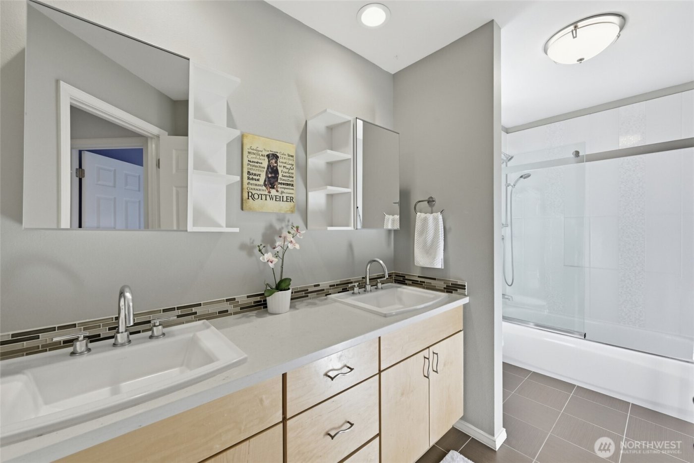 9604 215th Avenue NE, Redmond, WA 98053-7698