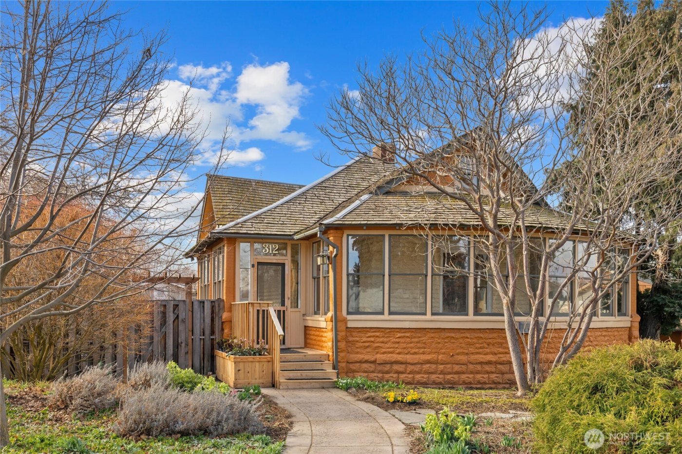 312 E Manitoba Avenue , Ellensburg, WA 98926