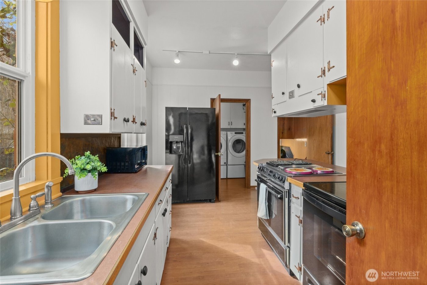 312 E Manitoba Avenue , Ellensburg, WA 98926