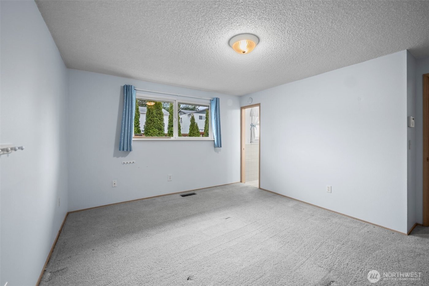 5727 N 13th Street , Tacoma, WA 98406