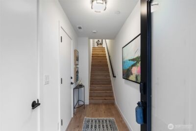 1198 129th Court NE, Bellevue, WA 98005 - Photo 2