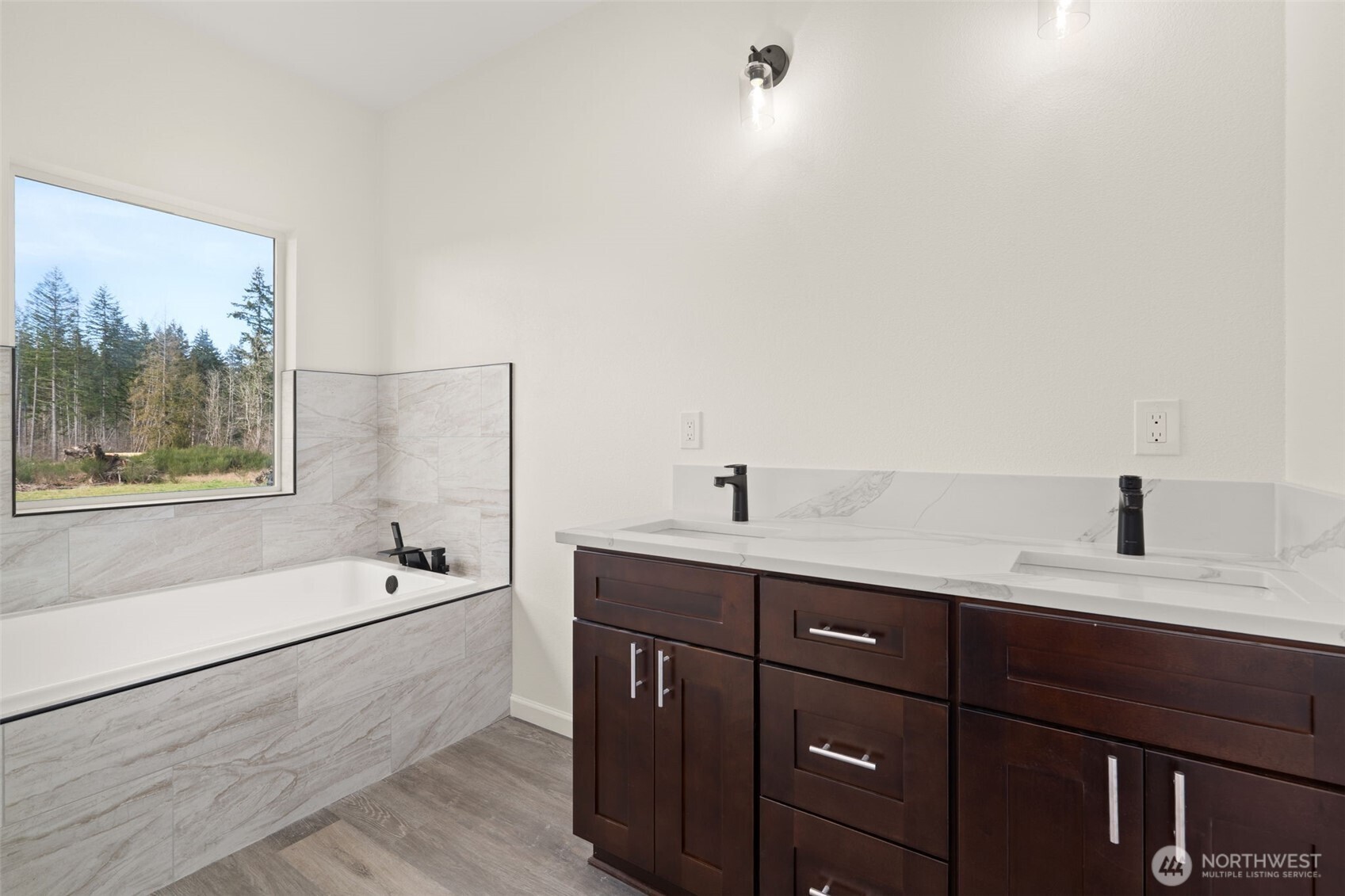 107 Winwood Ln , Winlock, WA 98596