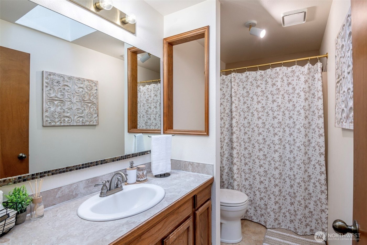 13825 72nd Avenue E, Puyallup, WA 98373