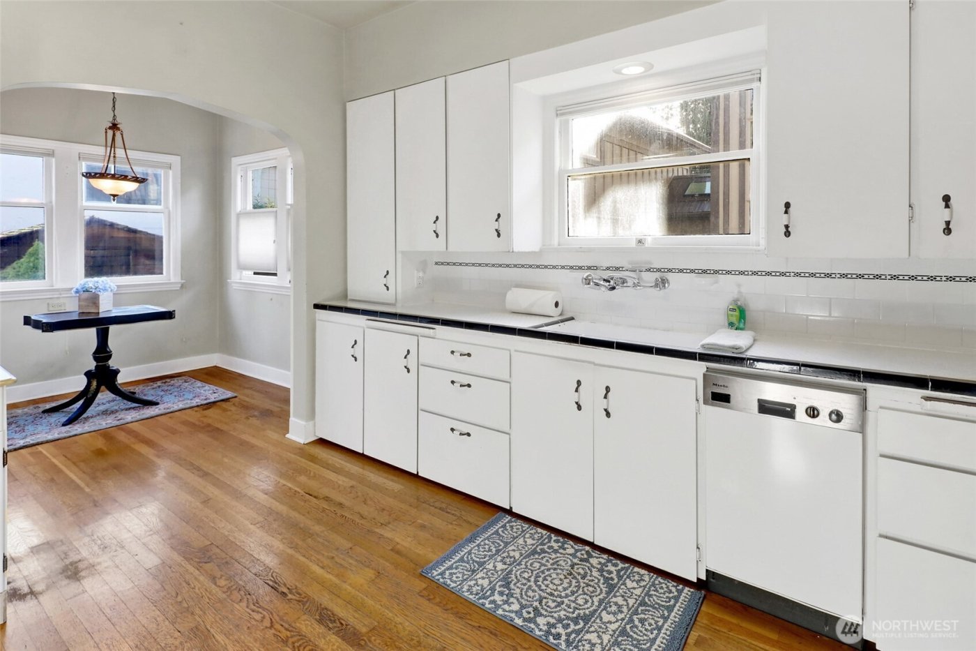 1211 14th Street , Bellingham, WA 98225