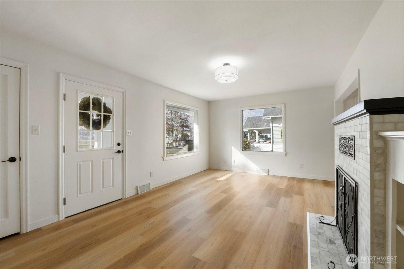 319 4th Avenue SE, Puyallup, WA 98372