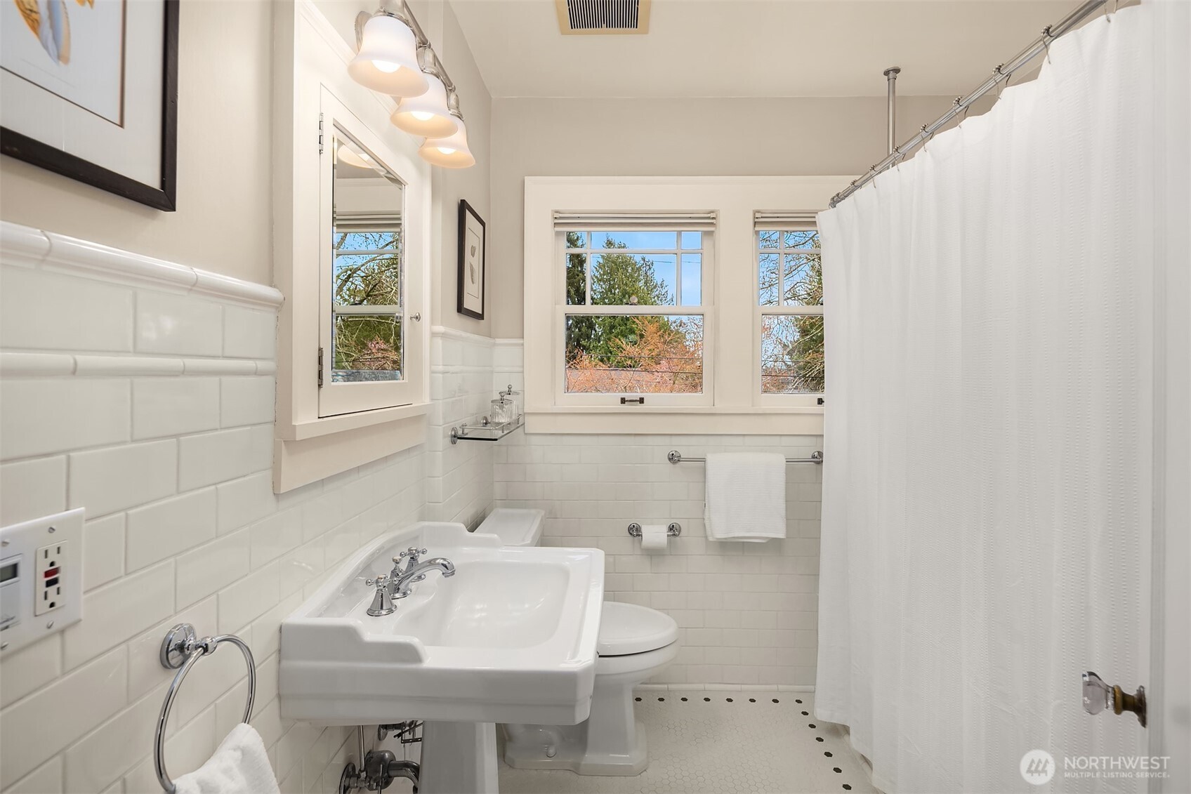 3609 Burke Avenue N, Seattle, WA 98103