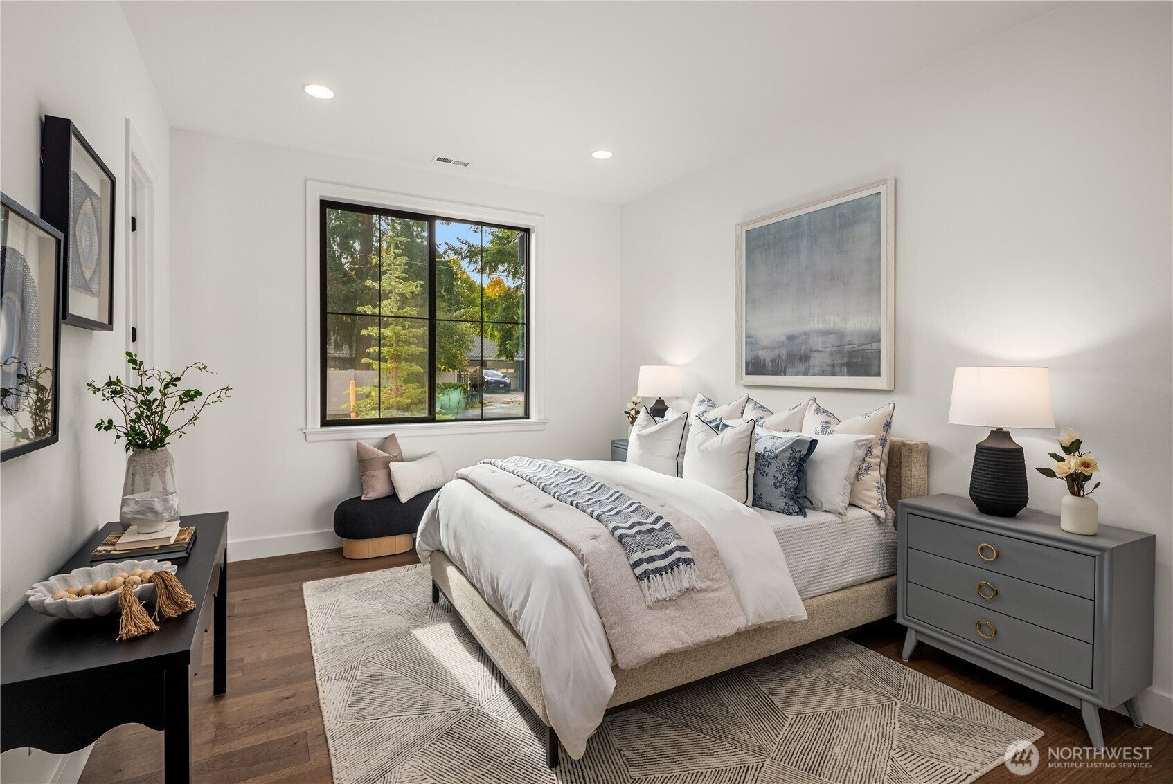 13988 SE 5th Street , Bellevue, WA 98005