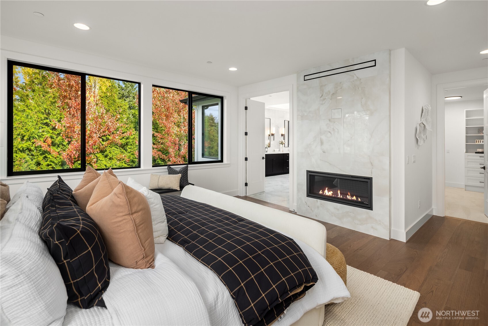 13988 SE 5th Street , Bellevue, WA 98005