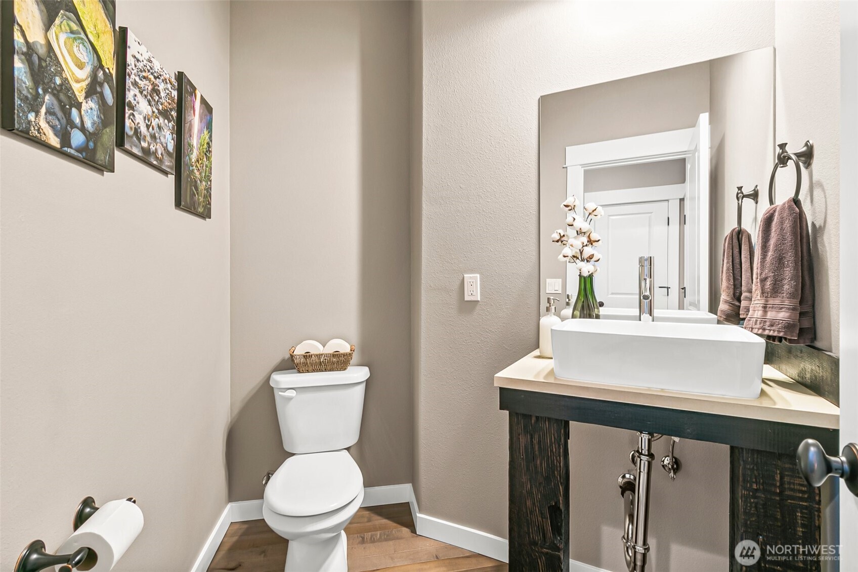 32794 Abrams Avenue , Black Diamond, WA 98010