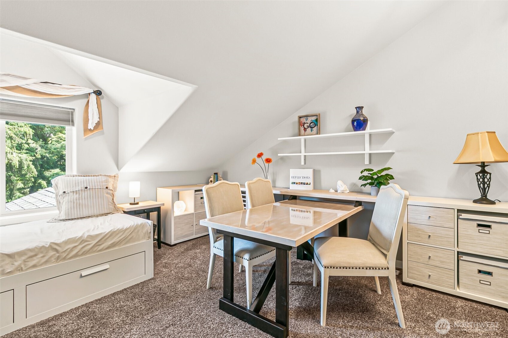 32794 Abrams Avenue , Black Diamond, WA 98010