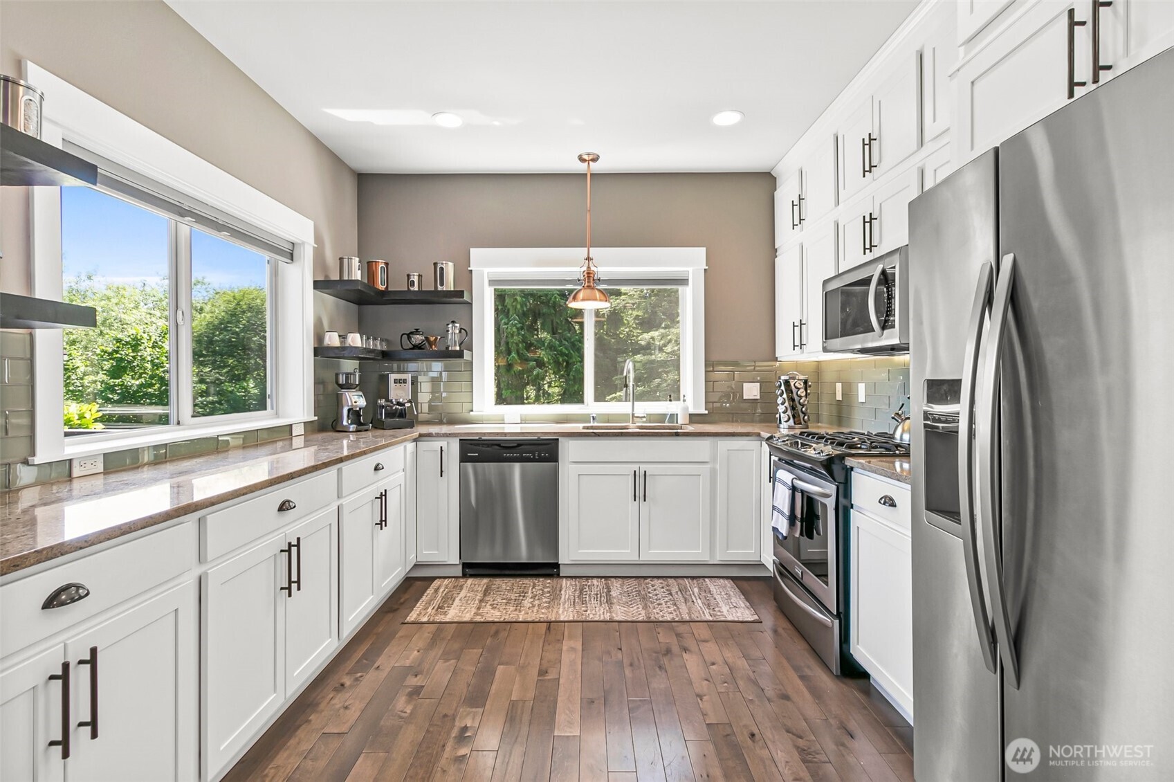 32794 Abrams Avenue , Black Diamond, WA 98010