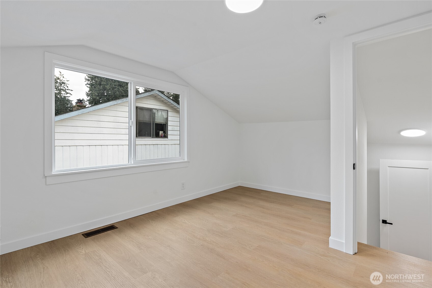 19628 Heinz Place , Lynnwood, WA 98036-5828