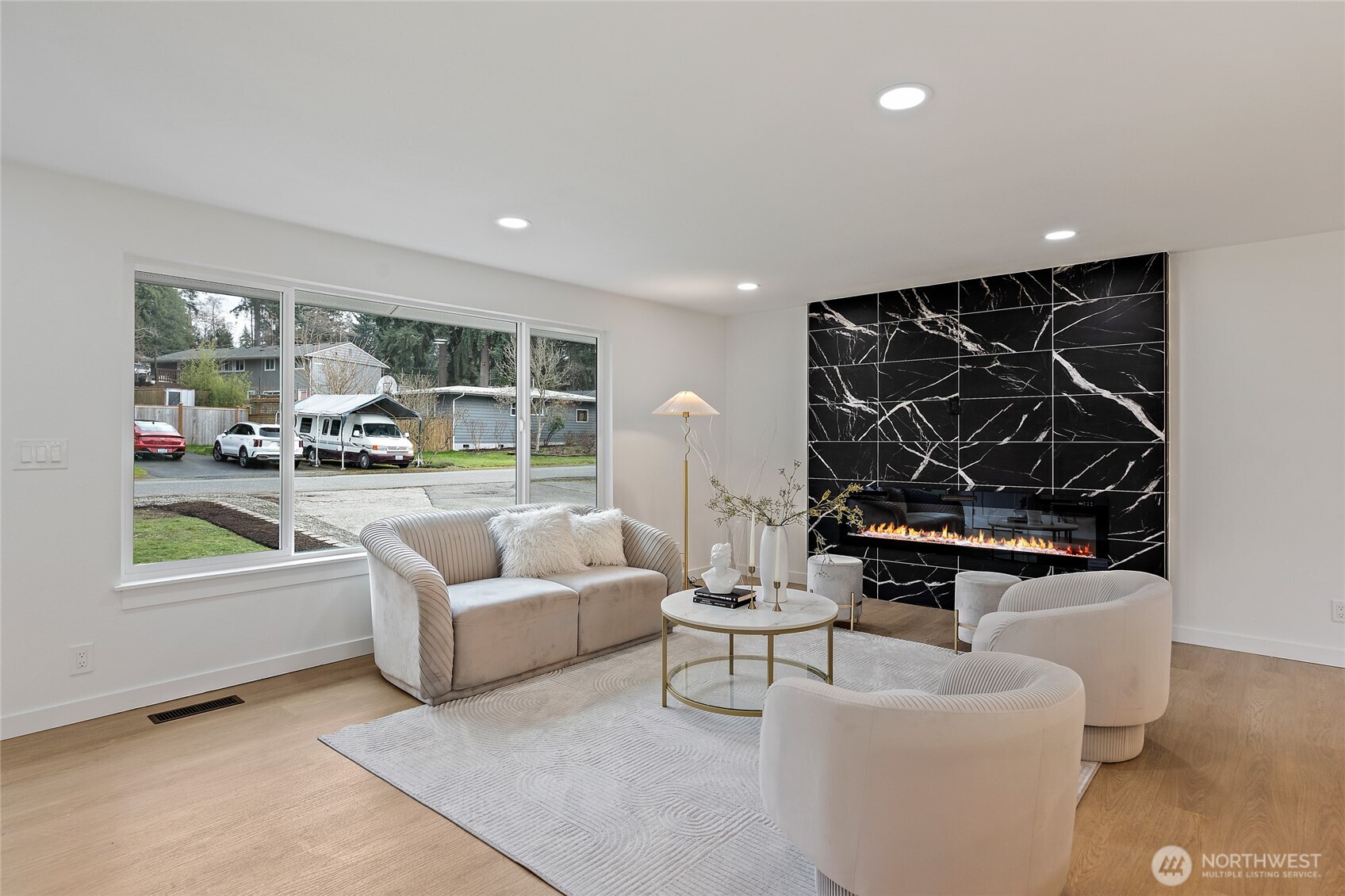 19628 Heinz Place , Lynnwood, WA 98036-5828