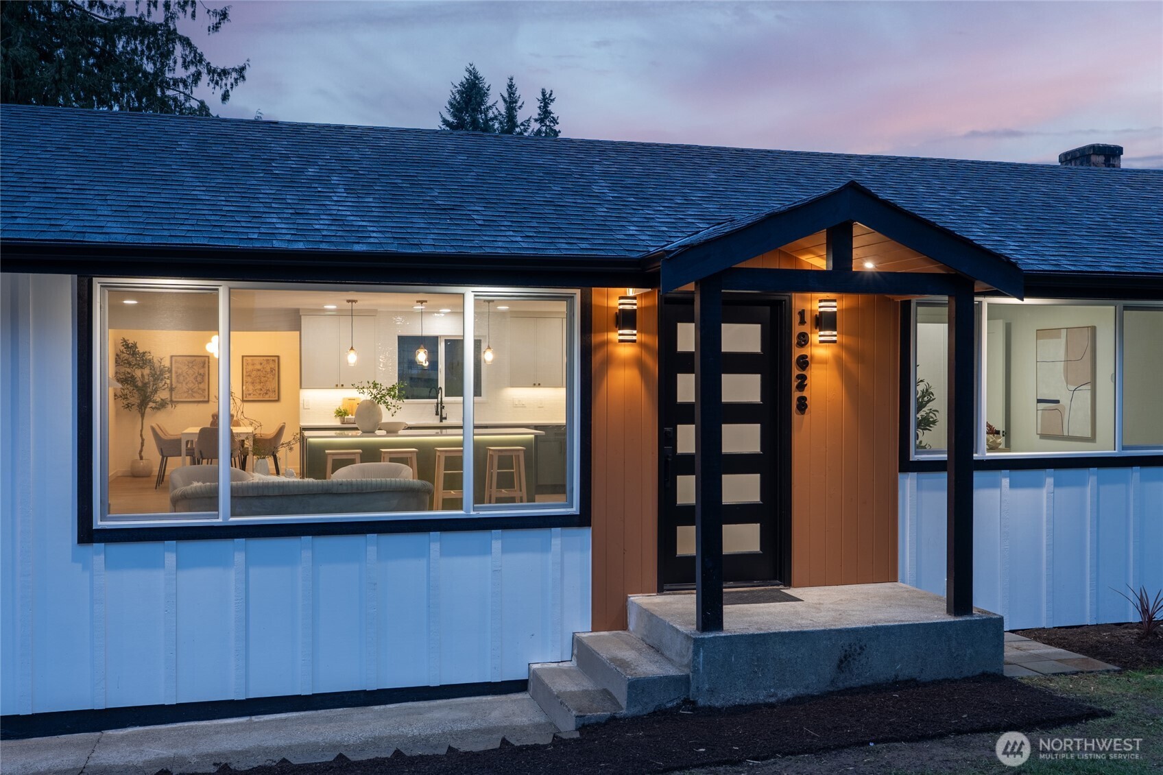 19628 Heinz Place , Lynnwood, WA 98036-5828