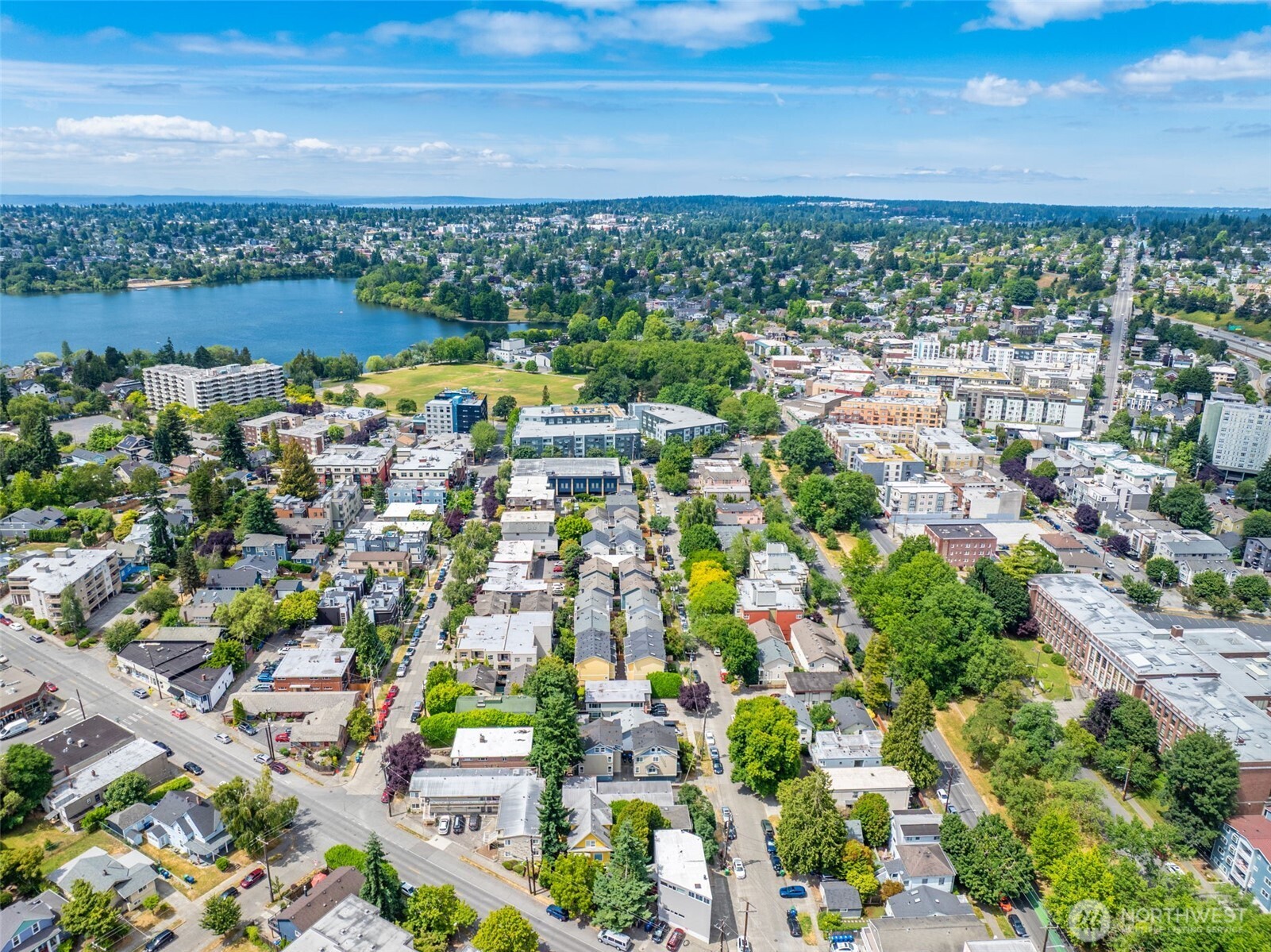 6515 5th Avenue NE, Seattle, WA 98115-2403