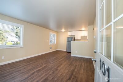 6515 5th Avenue NE, Seattle, WA 98115-2403 - Photo 4