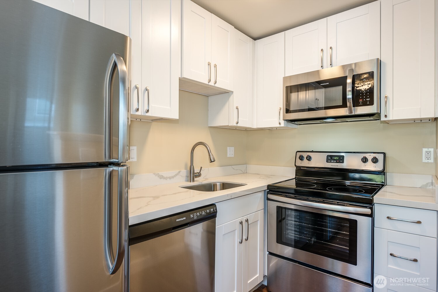 6515 5th Avenue NE, Seattle, WA 98115-2403