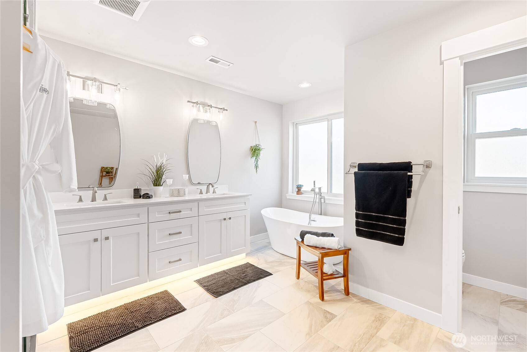 9077 Sea Mist Lane , Blaine, WA 98230