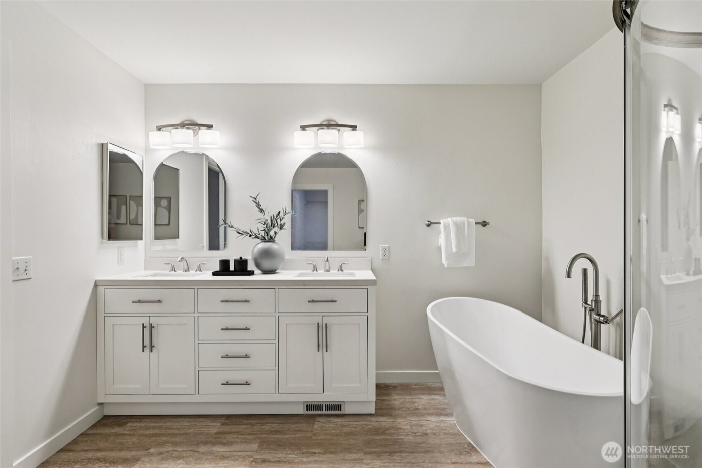 34524 SE Linden Loop , Snoqualmie, WA 98065