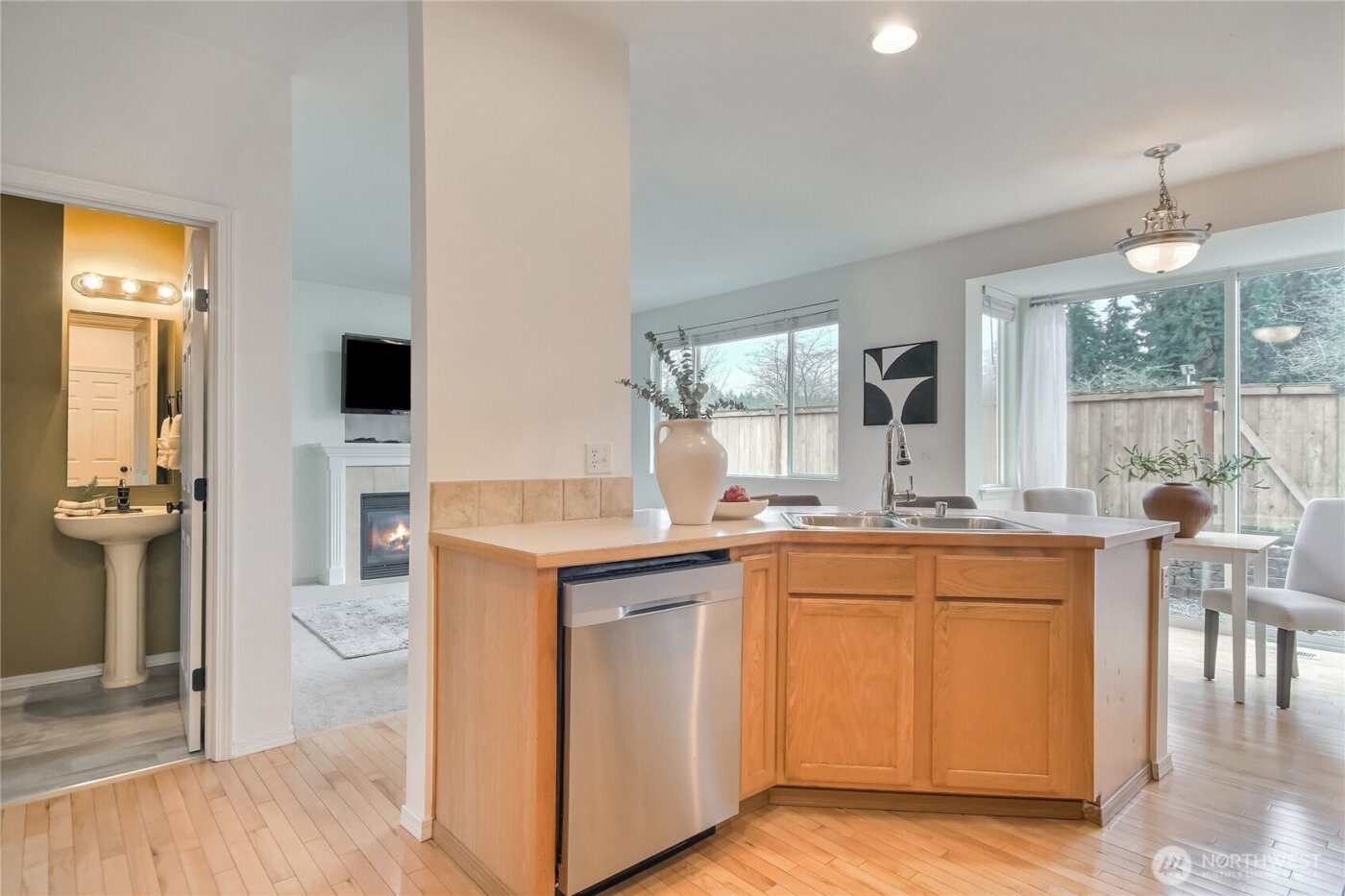 512 29th Ave SE, Puyallup, WA 98374