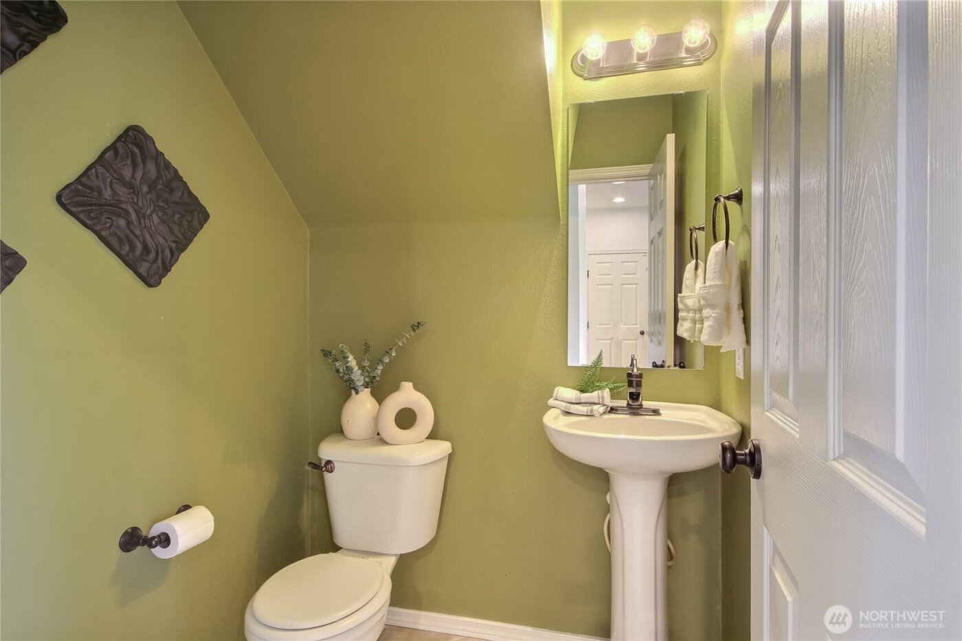 512 29th Ave SE, Puyallup, WA 98374