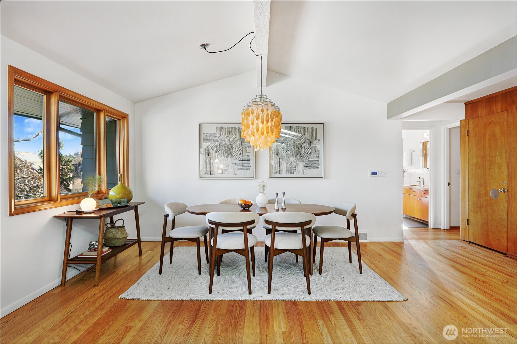 839 W Etruria Street , Seattle, WA 98119