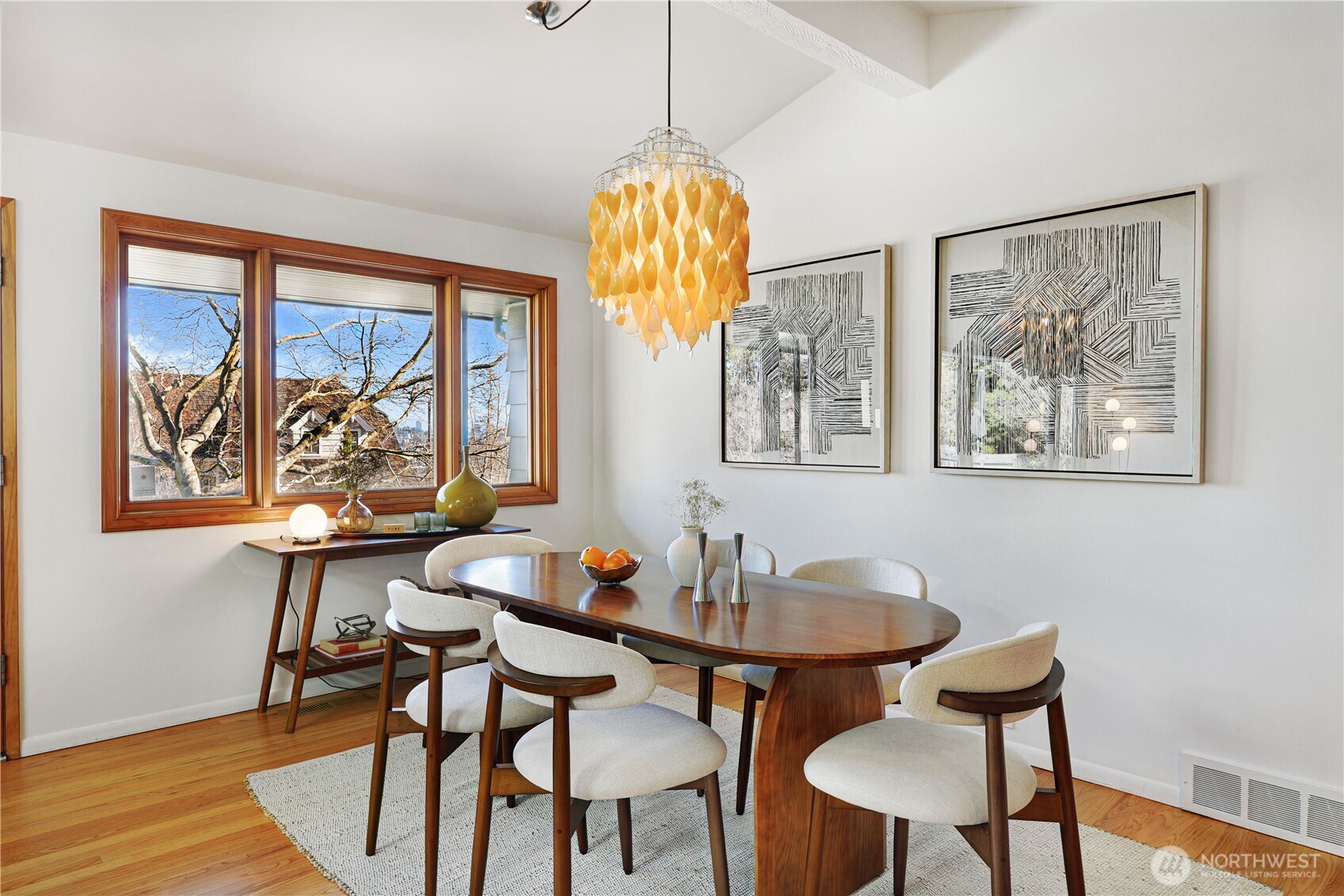 839 W Etruria Street , Seattle, WA 98119