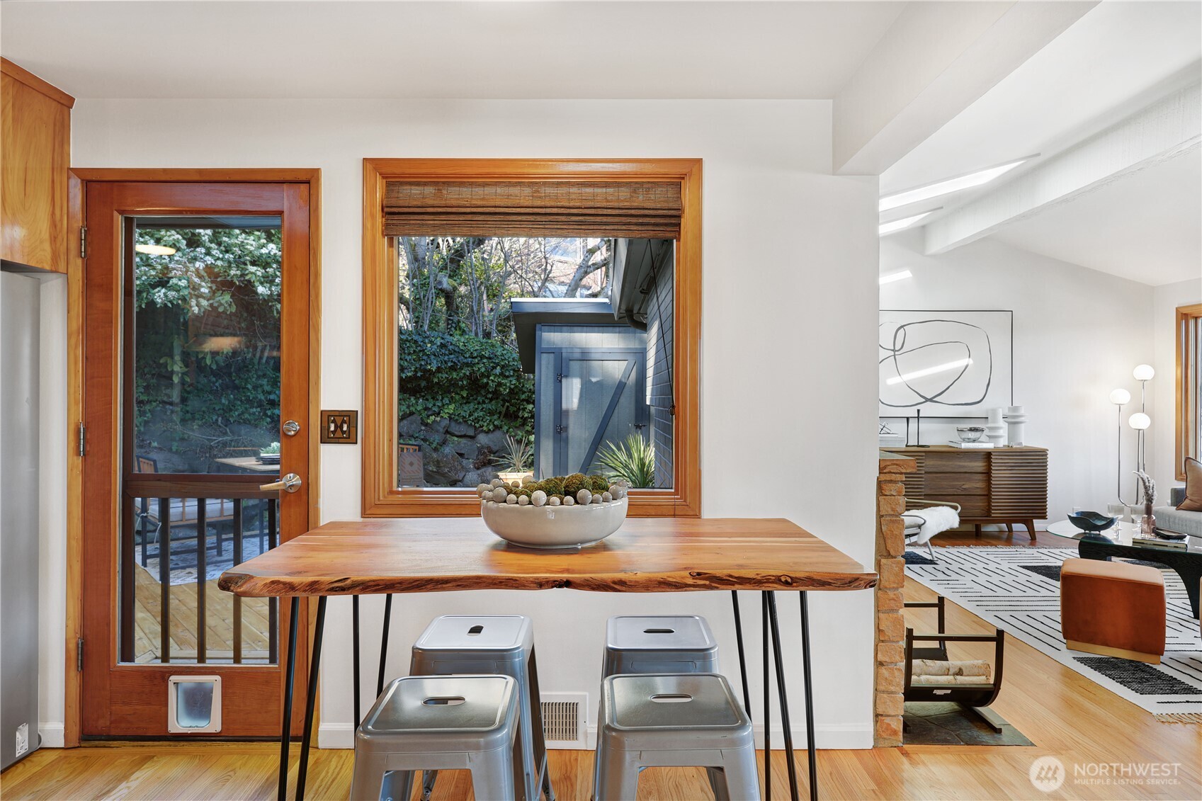 839 W Etruria Street , Seattle, WA 98119