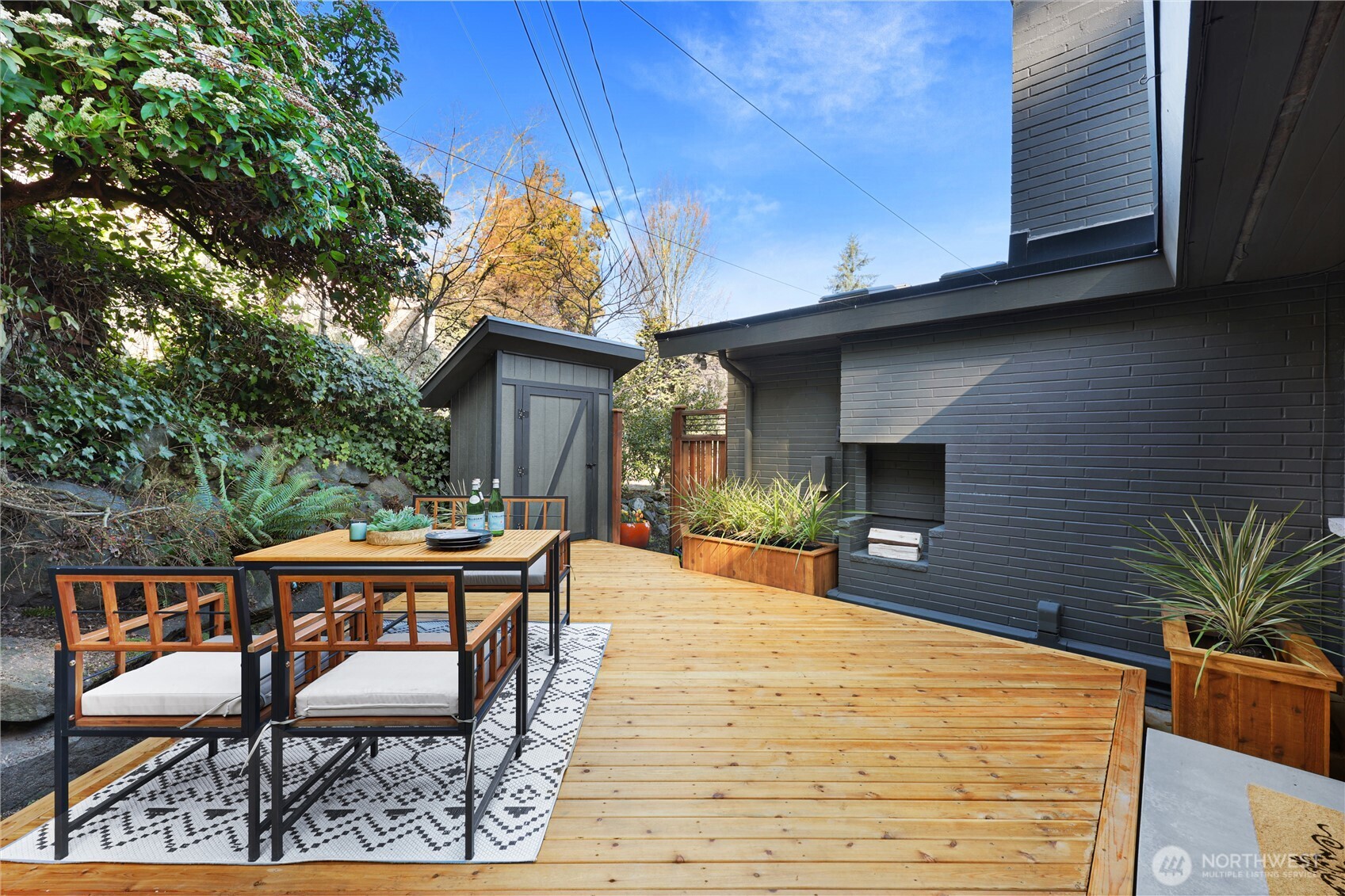 839 W Etruria Street , Seattle, WA 98119