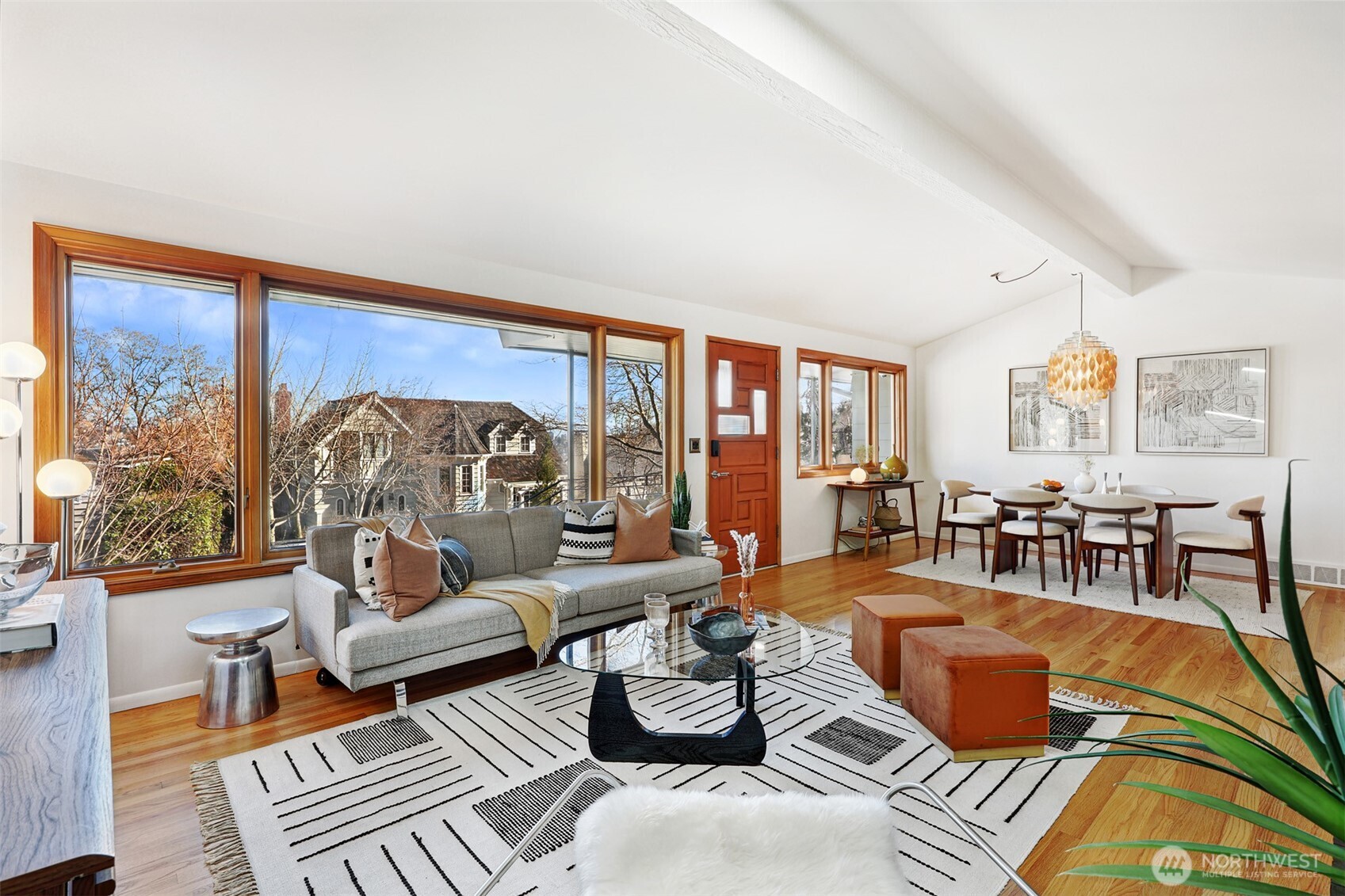 839 W Etruria Street , Seattle, WA 98119