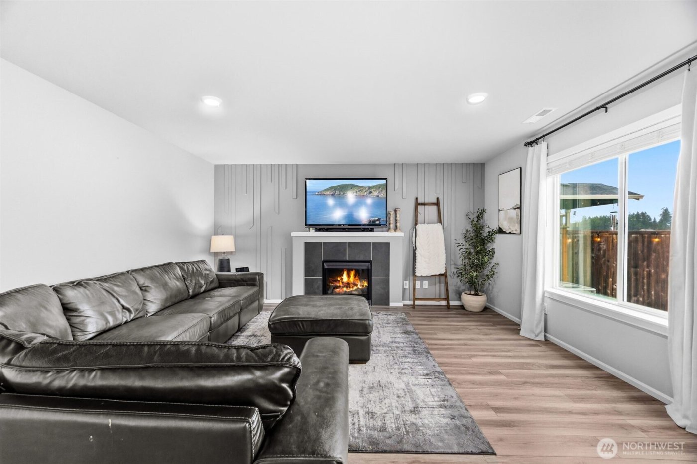 9274 Candytuft Drive SE, Tumwater, WA 98501