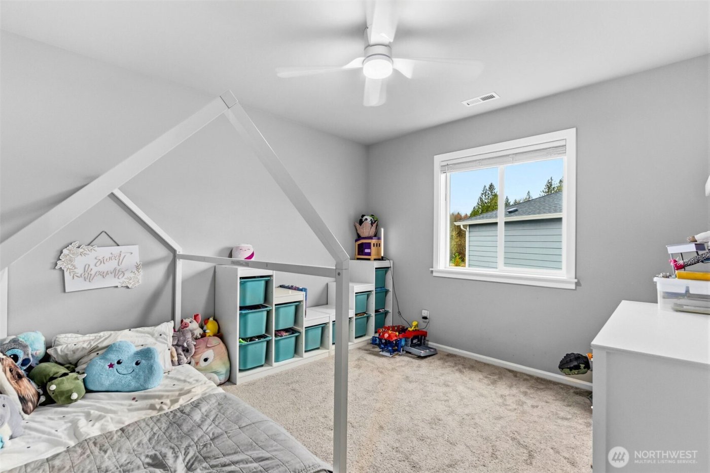 9274 Candytuft Drive SE, Tumwater, WA 98501