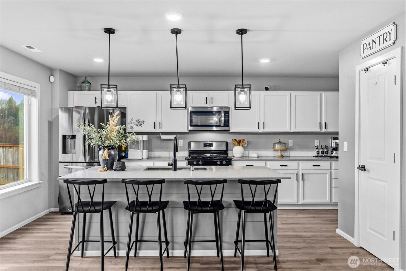 9274 Candytuft Drive SE, Tumwater, WA 98501