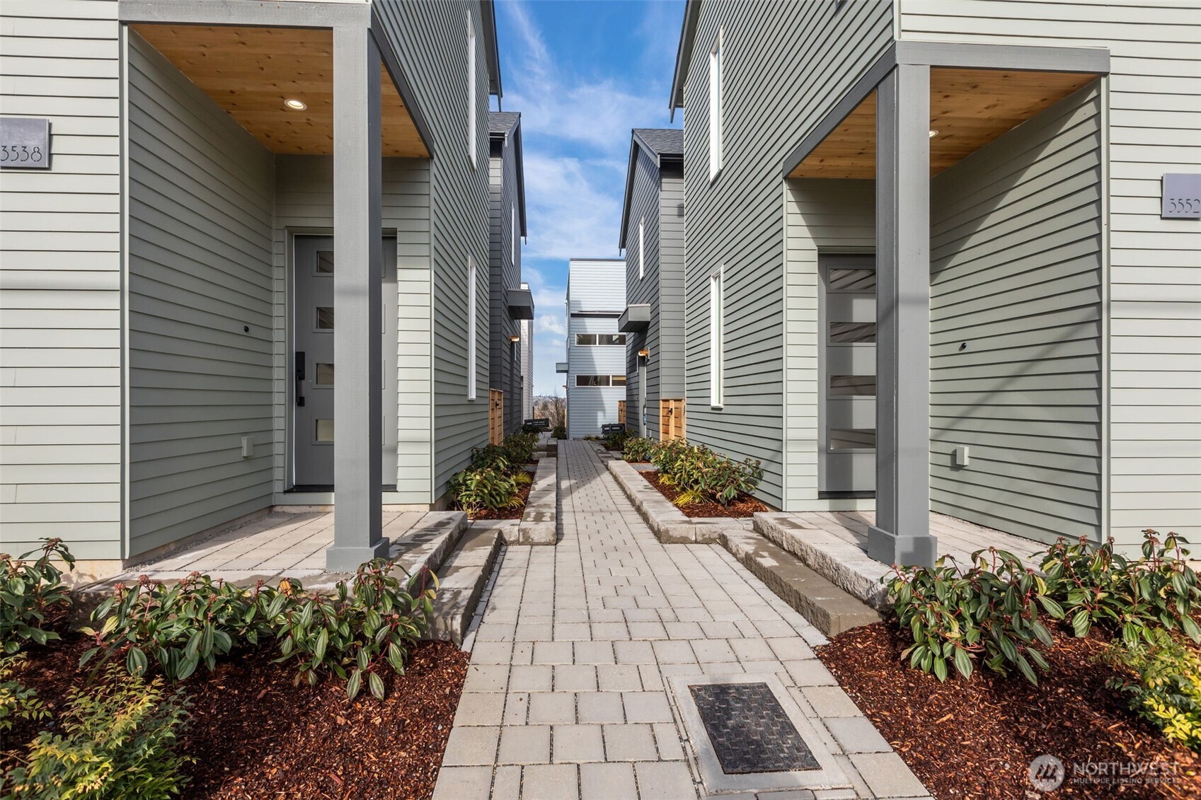 3550 S Dawson Street , Seattle, WA 98118