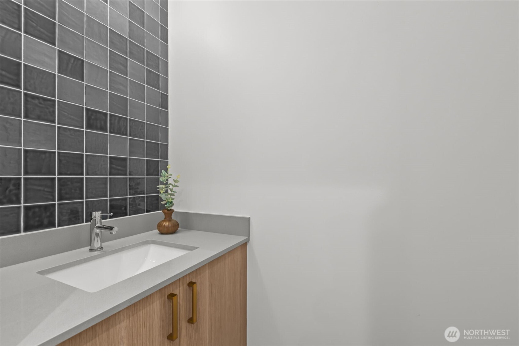 3550 S Dawson Street , Seattle, WA 98118