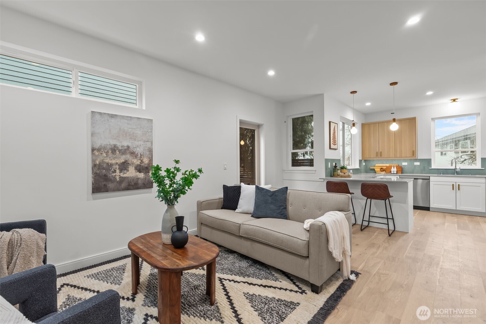 3550 S Dawson Street , Seattle, WA 98118