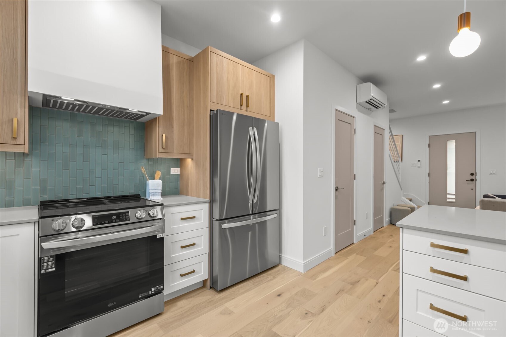 3550 S Dawson Street , Seattle, WA 98118