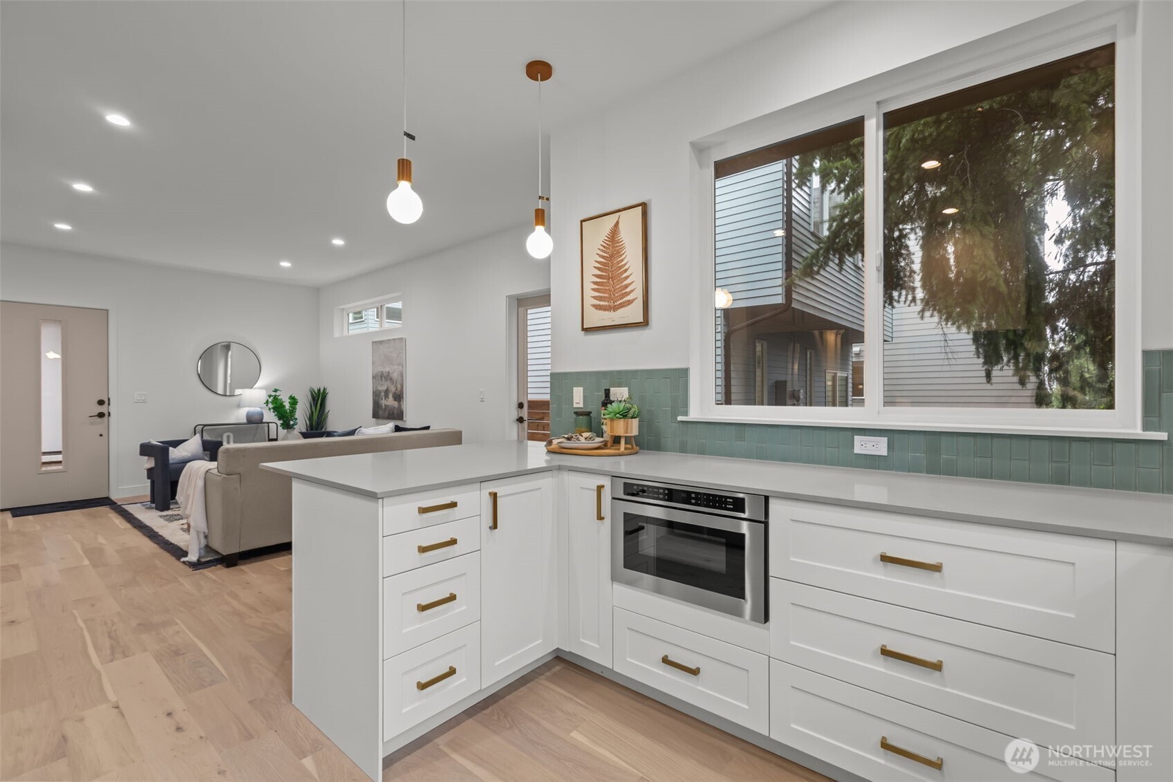 3550 S Dawson Street , Seattle, WA 98118