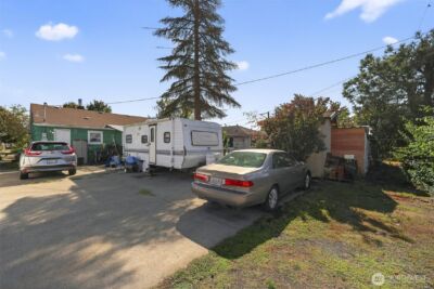 1717 10th Avenue , Longview, WA 98632 - Photo 3