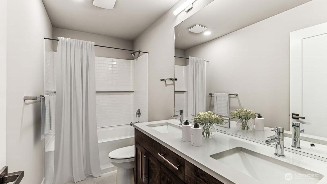 3822 194th Lane SE, Bothell, WA 98012