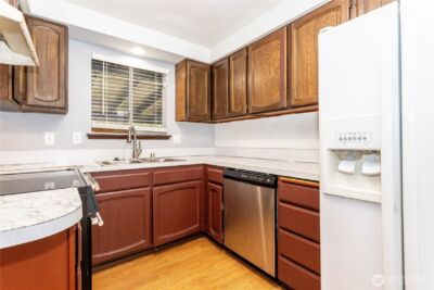 1023 S 88th Street , Tacoma, WA 98444 - Photo 5