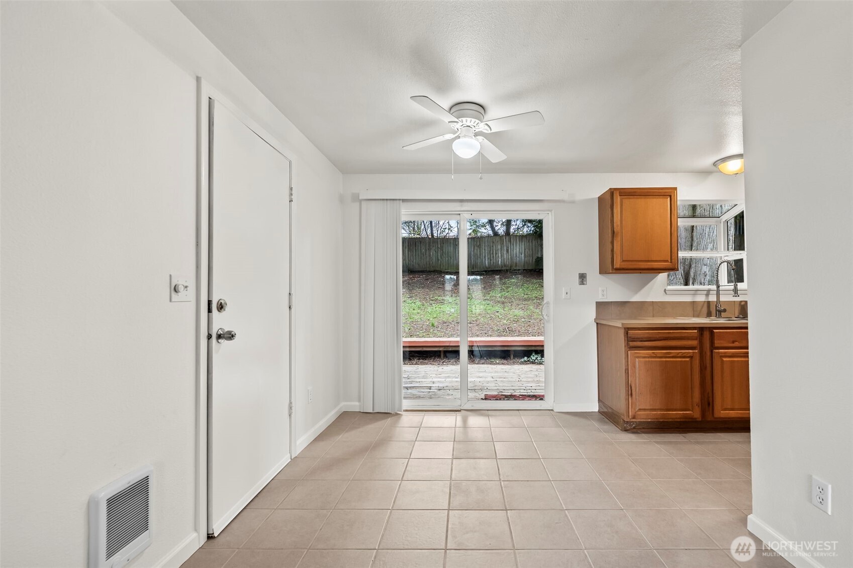 7505 Bridge Place NE, Bremerton, WA 98311-3268