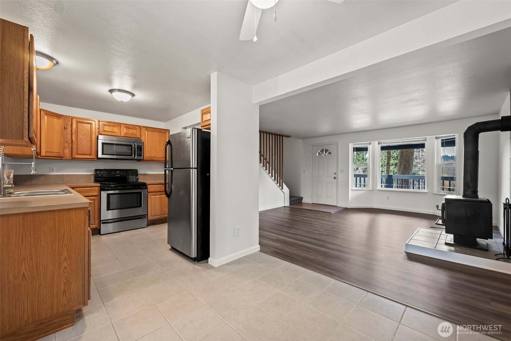 7505 Bridge Place NE, Bremerton, WA 98311-3268