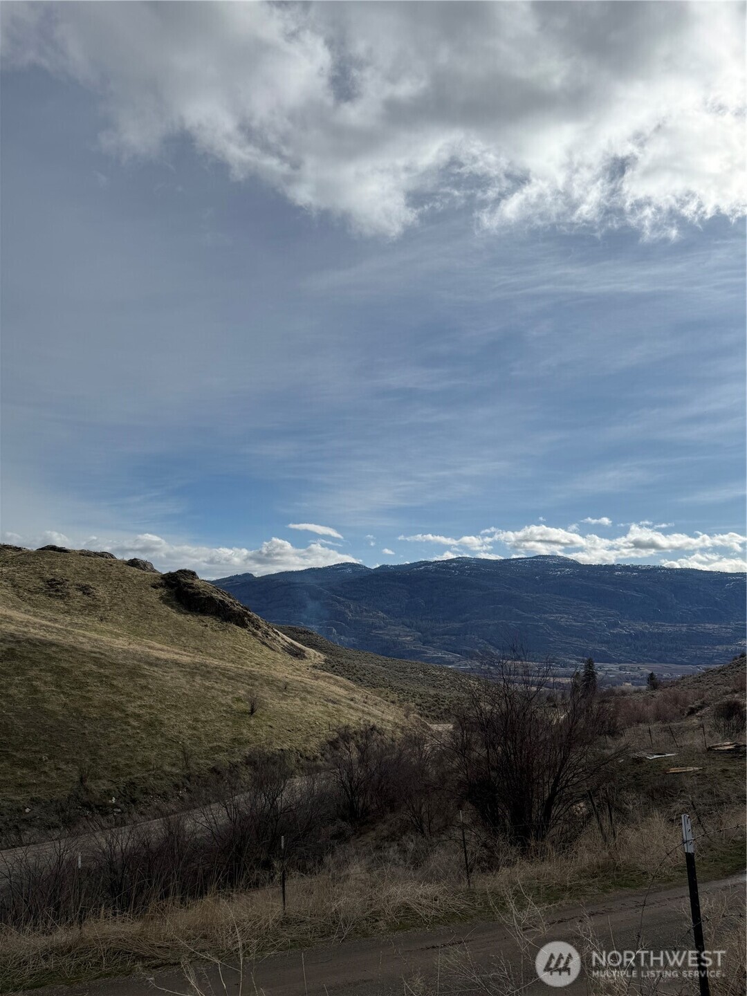 28 Eagles Bluff Road , Oroville, WA 98844