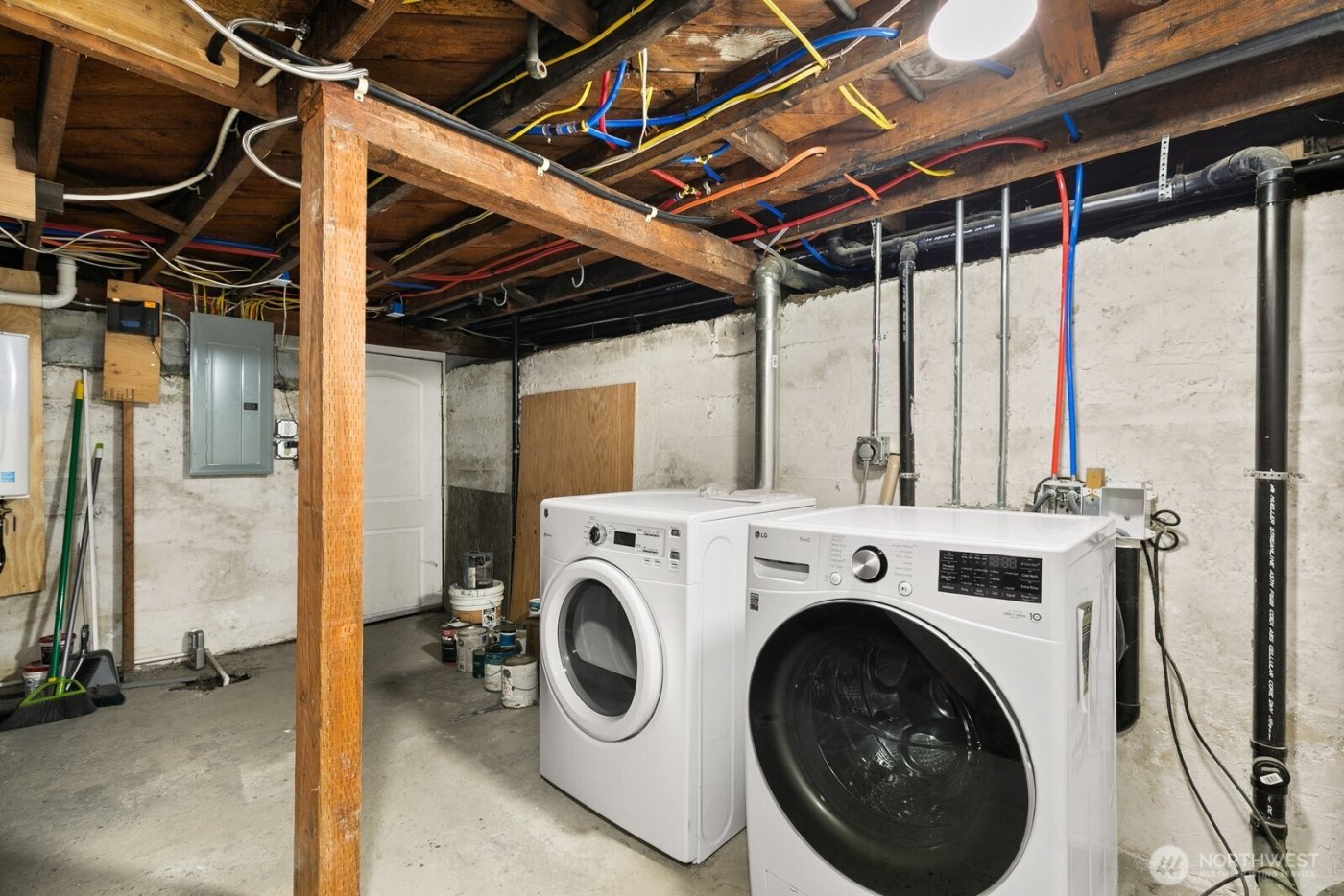 4207 SW Manning St , Seattle, WA 98116