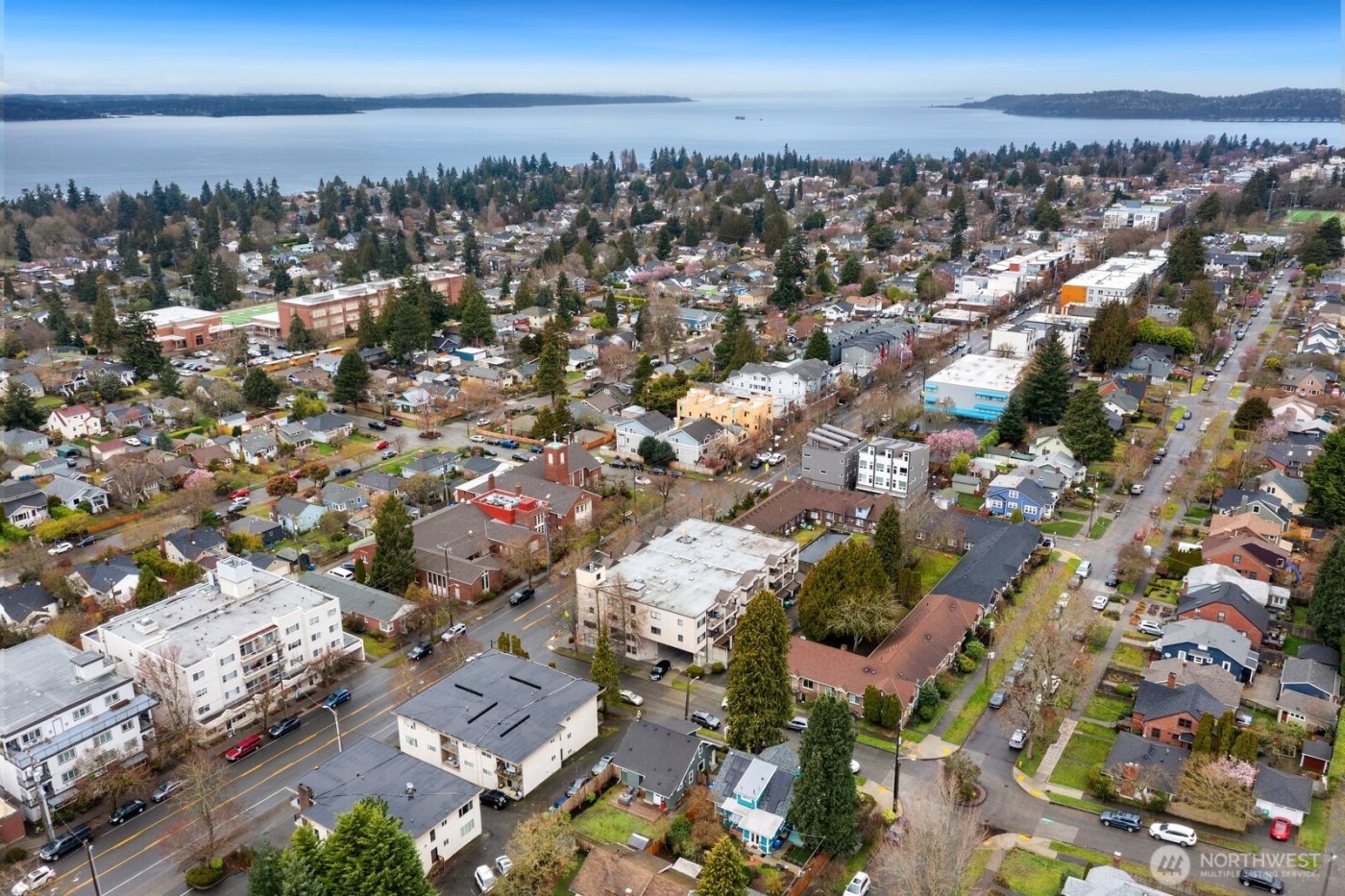 4207 SW Manning St , Seattle, WA 98116