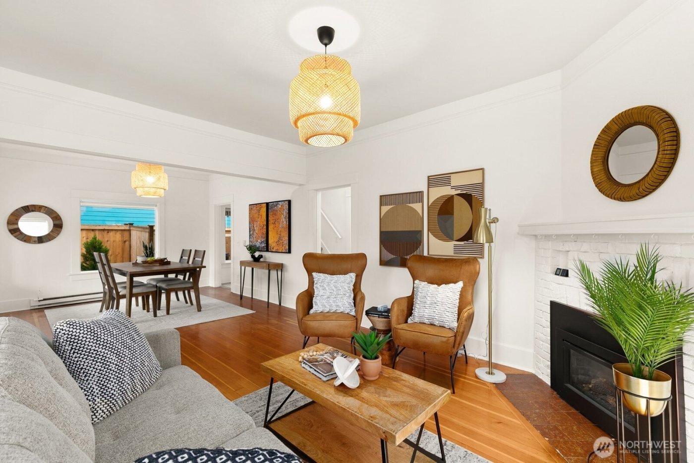 4207 SW Manning St , Seattle, WA 98116