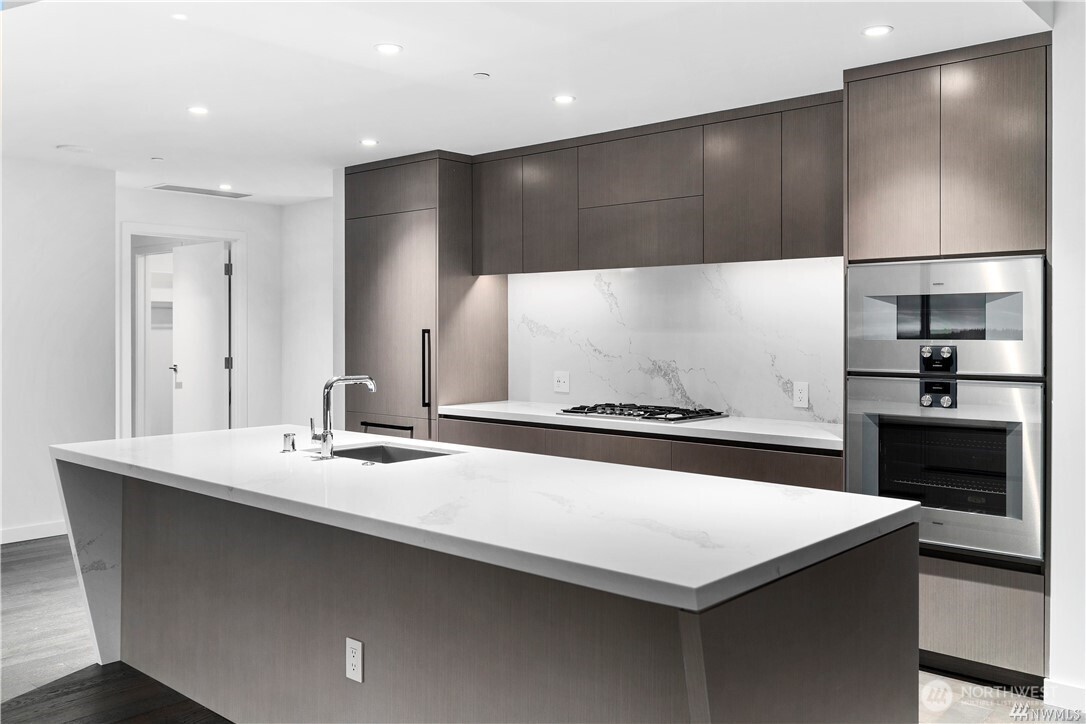 188 Bellevue Way NE #1907, Bellevue, WA 98004